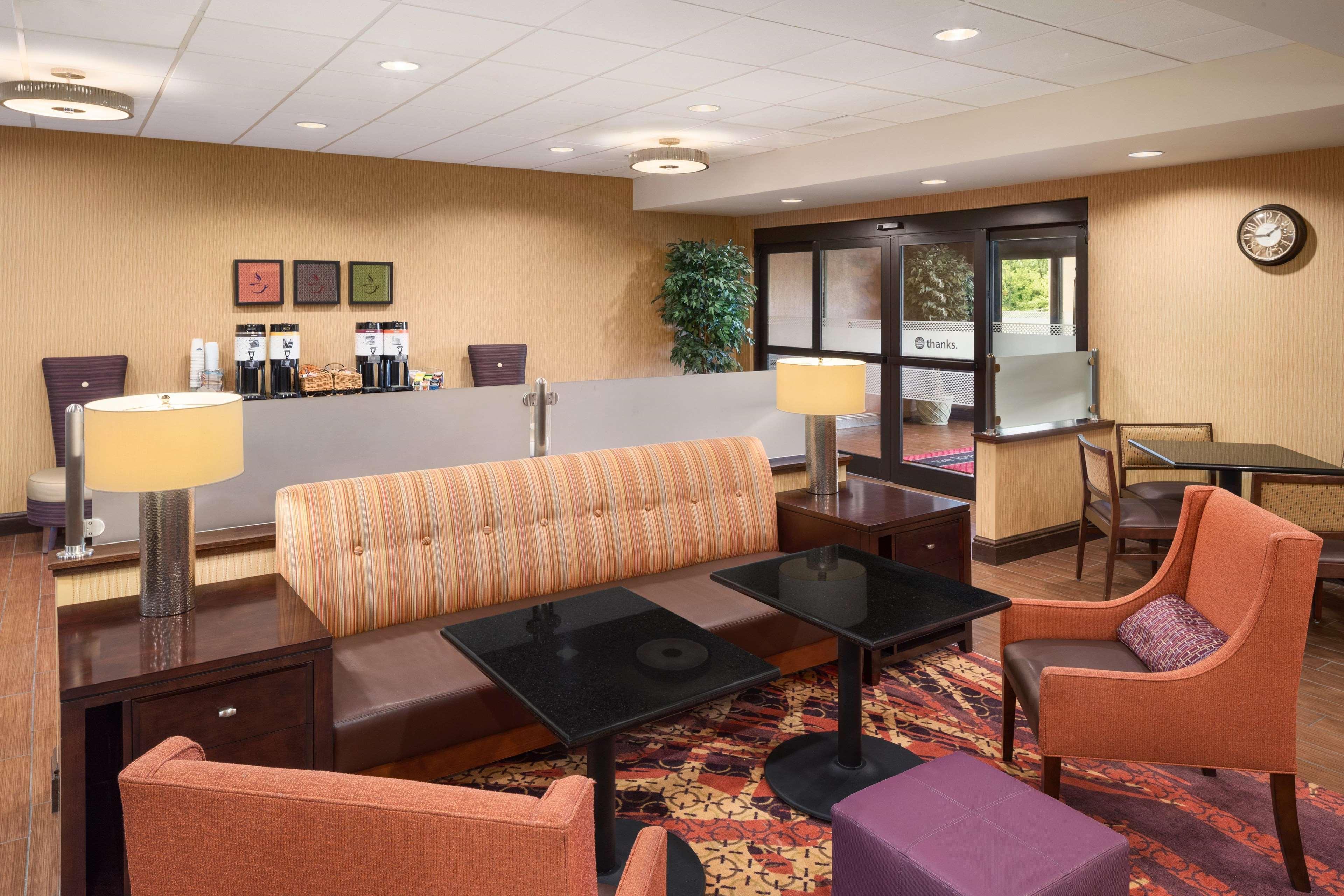 Hampton Inn Belle Vernon Ngoại thất bức ảnh